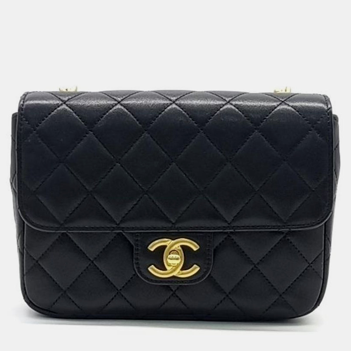 Chanel chain flap shoulder bag
