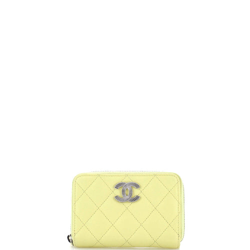 CHANEL Textured CC Zip Coin Purse Quilted Caviar Small