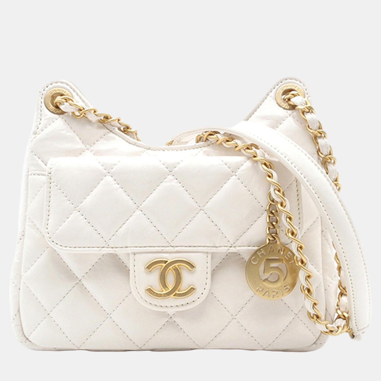 Chanel Kleine CC Hobo-Tasche aus zerknittertem, gewelltem Kalbsleder in Weiß