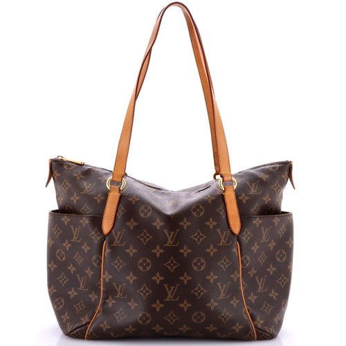 Totally Handbag Monogram Canvas MM