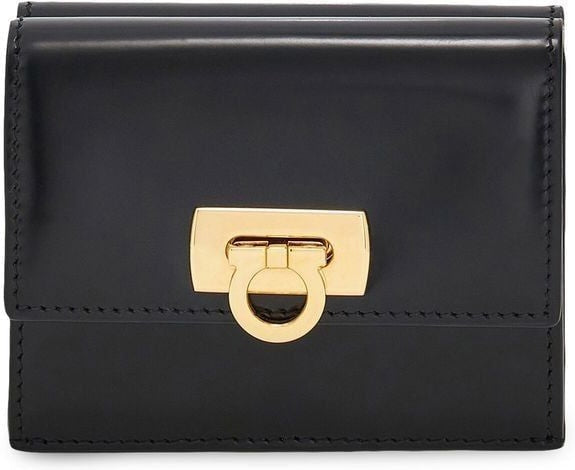 Ferragamo Women's Wanda Wallet With Gancini Closure In Patent Leather in Black | Size UNICA | 2204340760658
