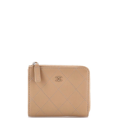 CHANEL Monochrome CC Zip Wallet Quilted Leather Compact