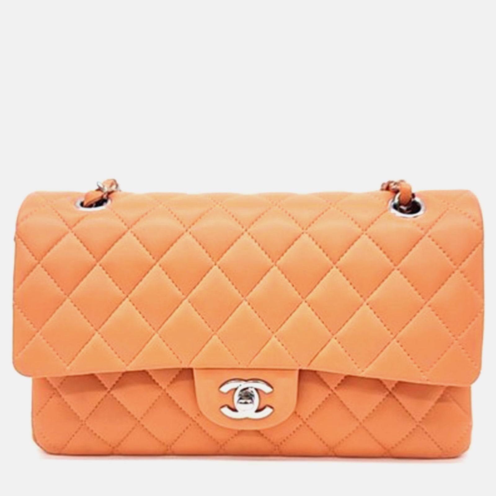 Chanel Sac à rabat classique de taille moyenne en cuir d'agneau orange