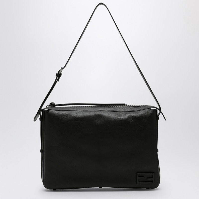 Fendi Women's Simply Large Leather Bag in Black | 8BR831AS7A