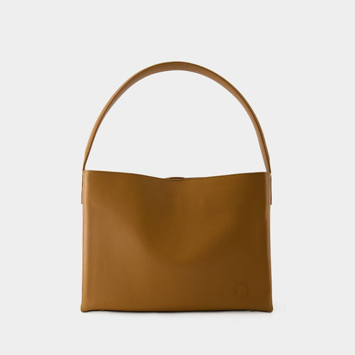 Women's Leonore L Shoulder Bag in Brown | INTL070BCA031