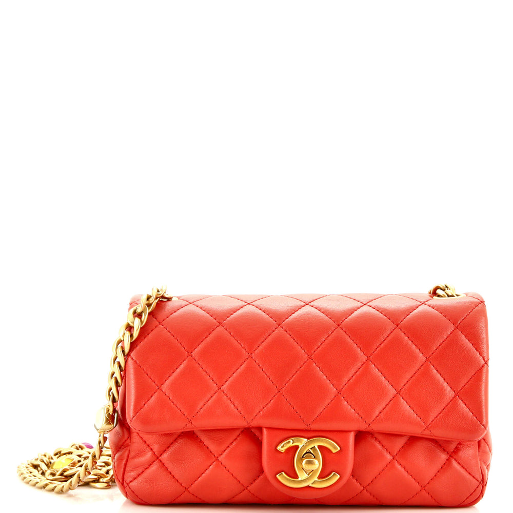 CHANEL Pearl Samba Resin Chain Flap Bag Gestepptes Lammleder Mini