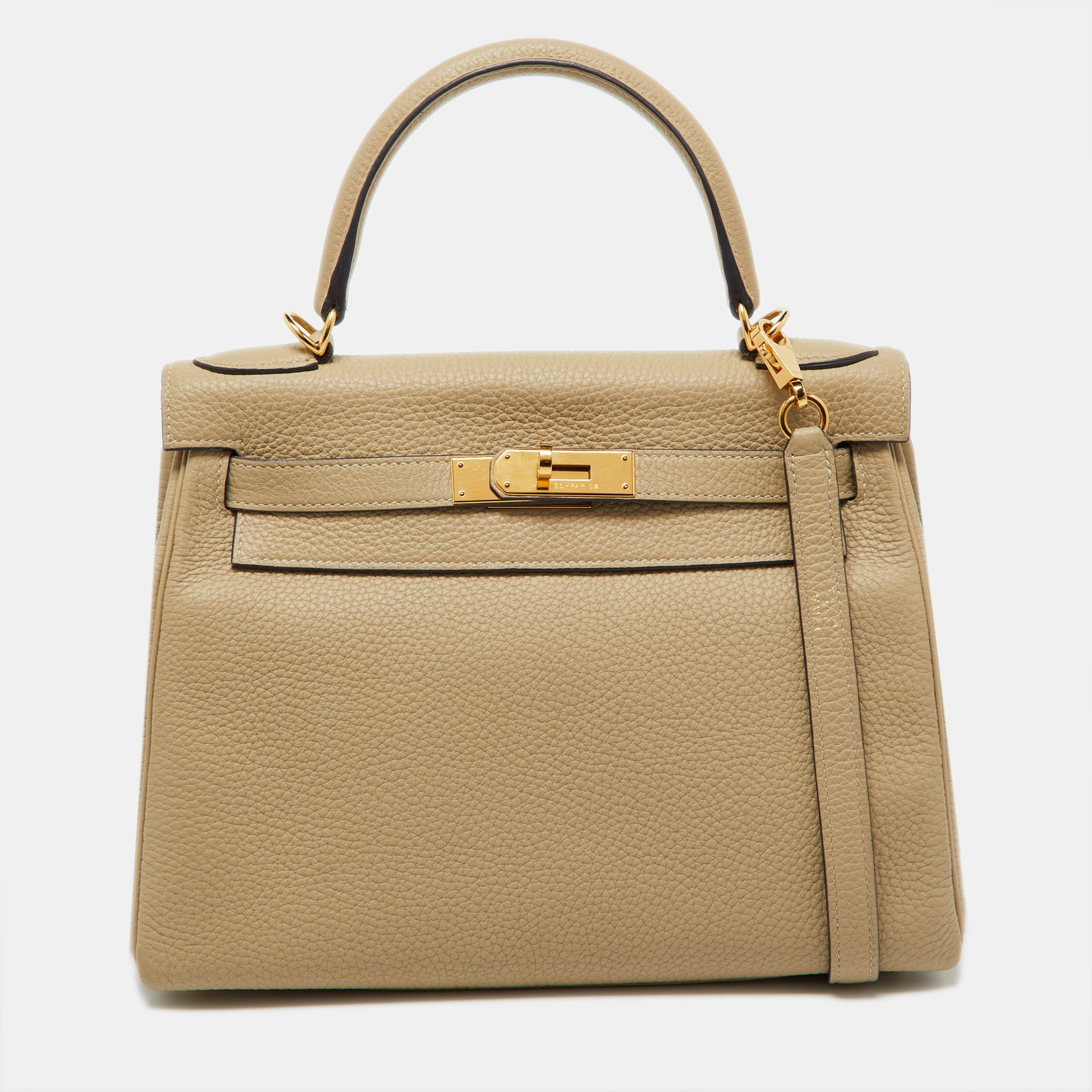 Herm?s Sac Kelly Retourne 28 en cuir Togo Trench Hermès finition dorée