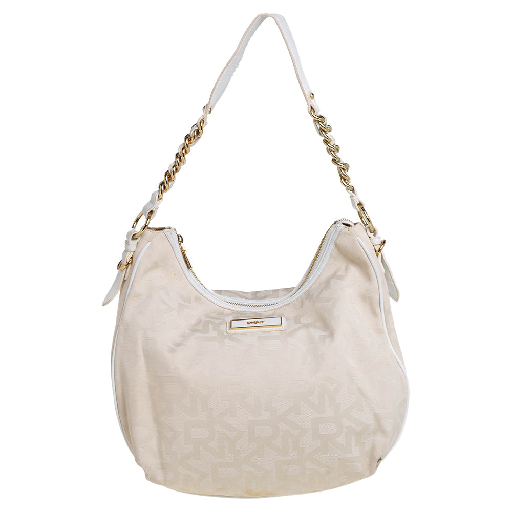 DKNY Sac hobo en toile crème Signature de DKNY