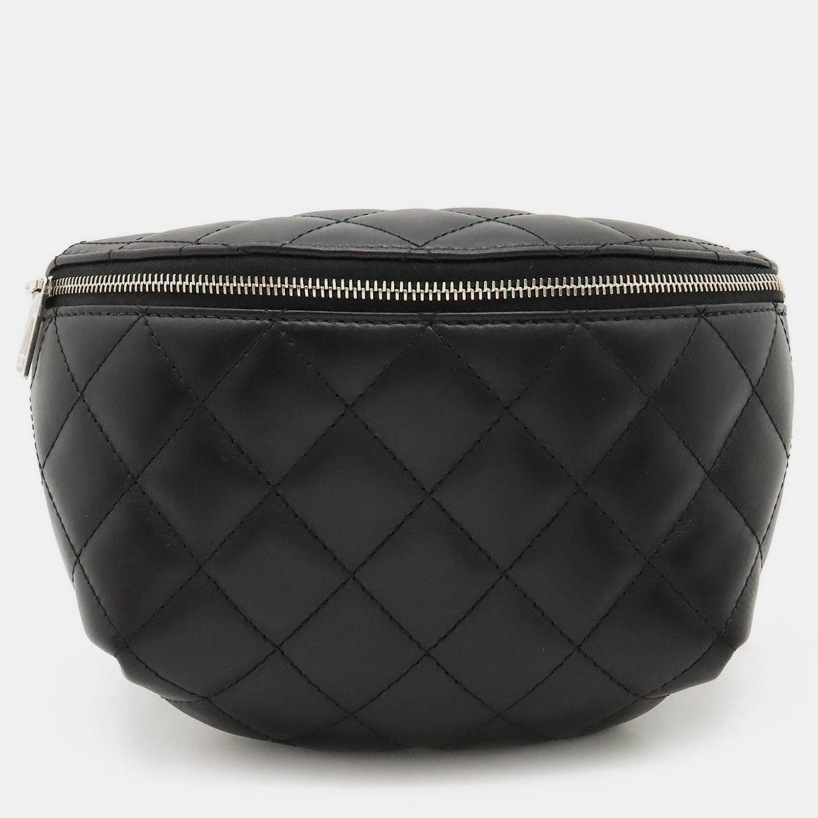 Chanel Sac ceinture matelassé en cuir de veau noir