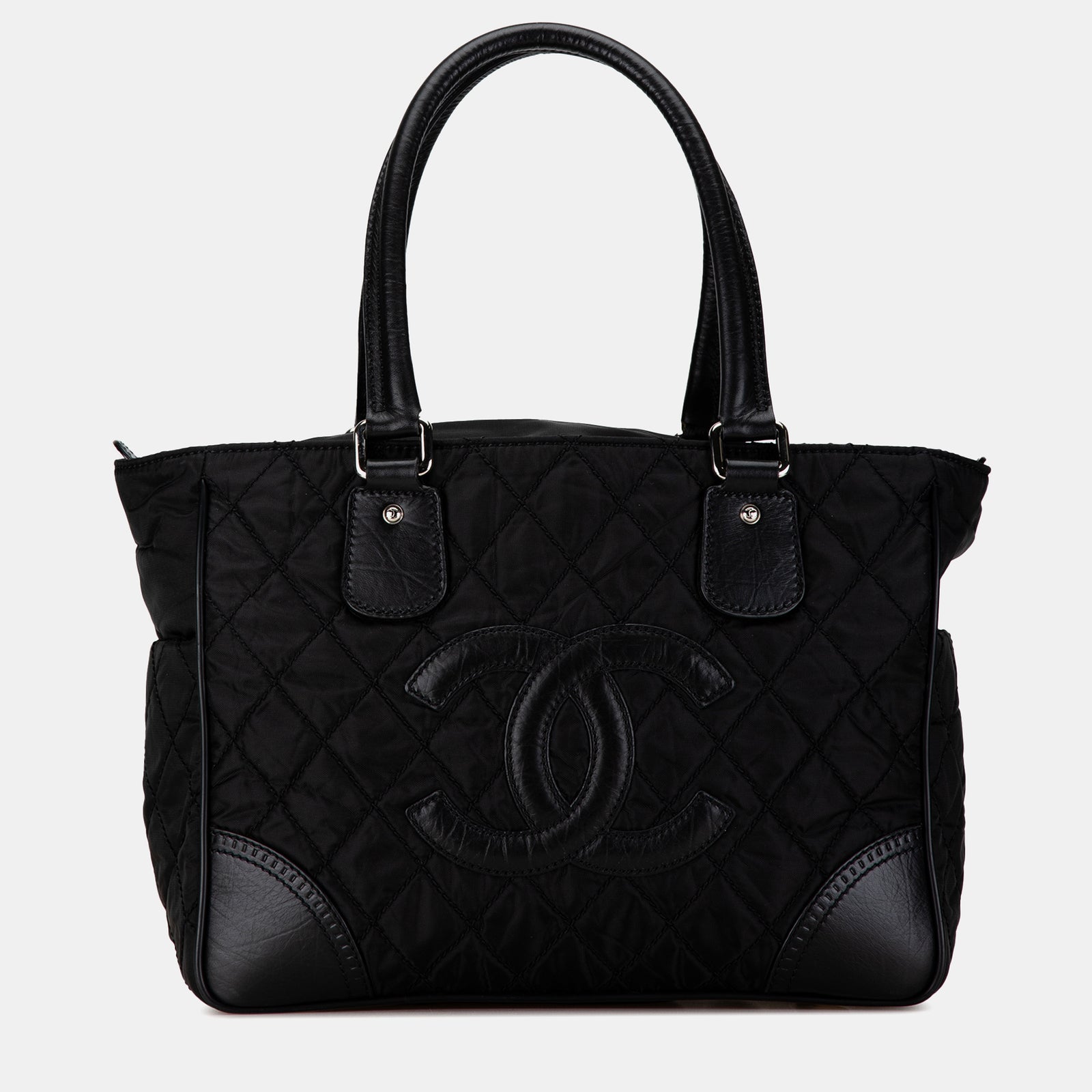 Chanel Tragetasche aus gestepptem Nylon der Linie Paris-New York