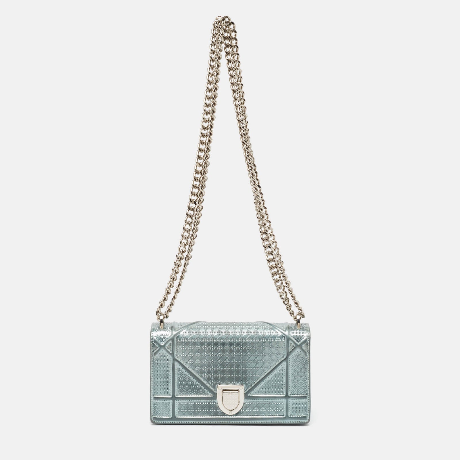 Dior Mini sac bandoulière en cuir verni bleu clair Microcannage Diorama