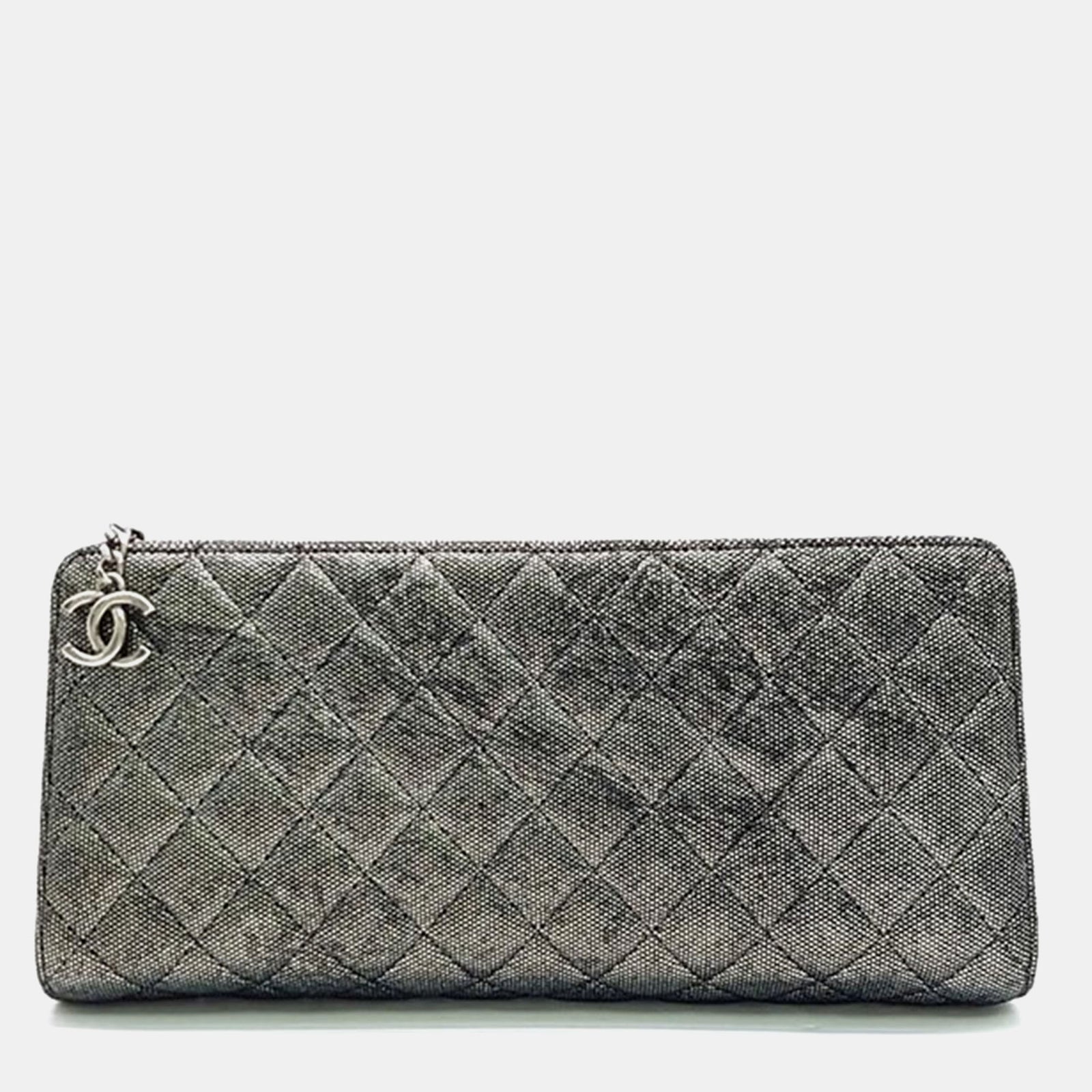 Chanel Pochette métallique