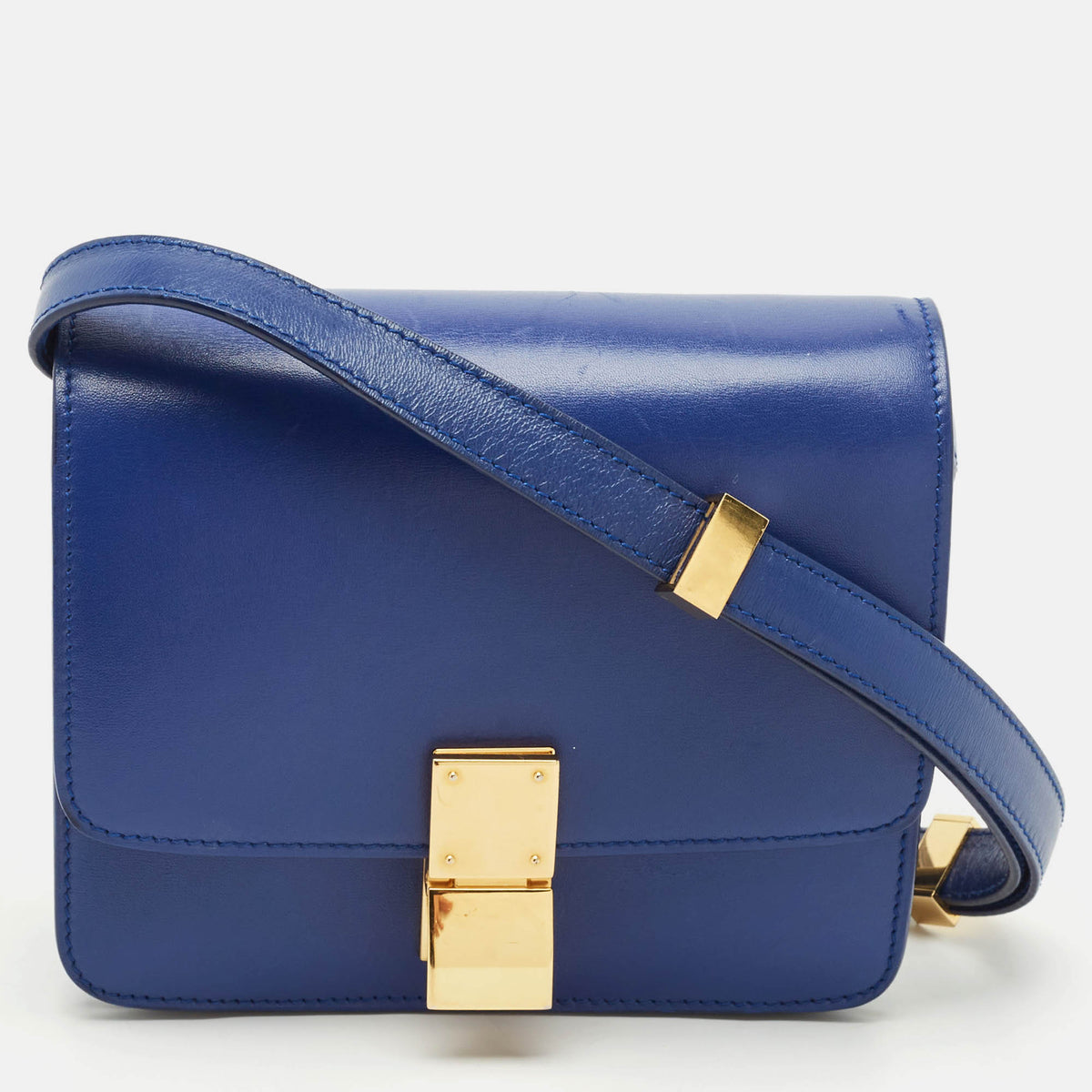 Celine src:http://cdn.theluxurycloset.com/uploads/products/full/luxury-women-celine-used-handbags-p1180950-015.jpg