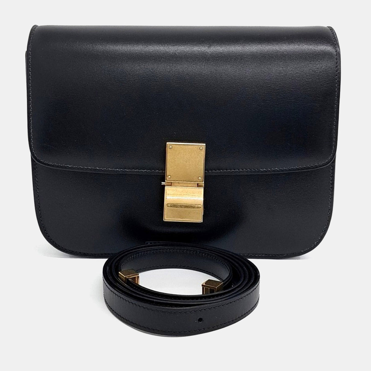 Celine src:http://cdn.theluxurycloset.com/uploads/products/full/luxury-women-celine-used-handbags-p1345104-001.jpg