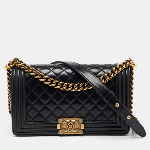 src:http://cdn.theluxurycloset.com/uploads/products/full/luxury-women-chanel-used-handbags-p1165046-004.jpg