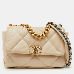 src:http://cdn.theluxurycloset.com/uploads/products/full/luxury-women-chanel-used-handbags-p1171654-007.jpg