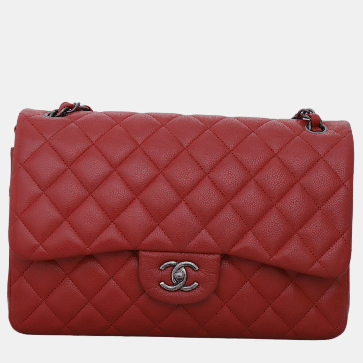 Chanel src:http://cdn.theluxurycloset.com/uploads/products/full/luxury-women-chanel-used-handbags-p1244217-011.jpg