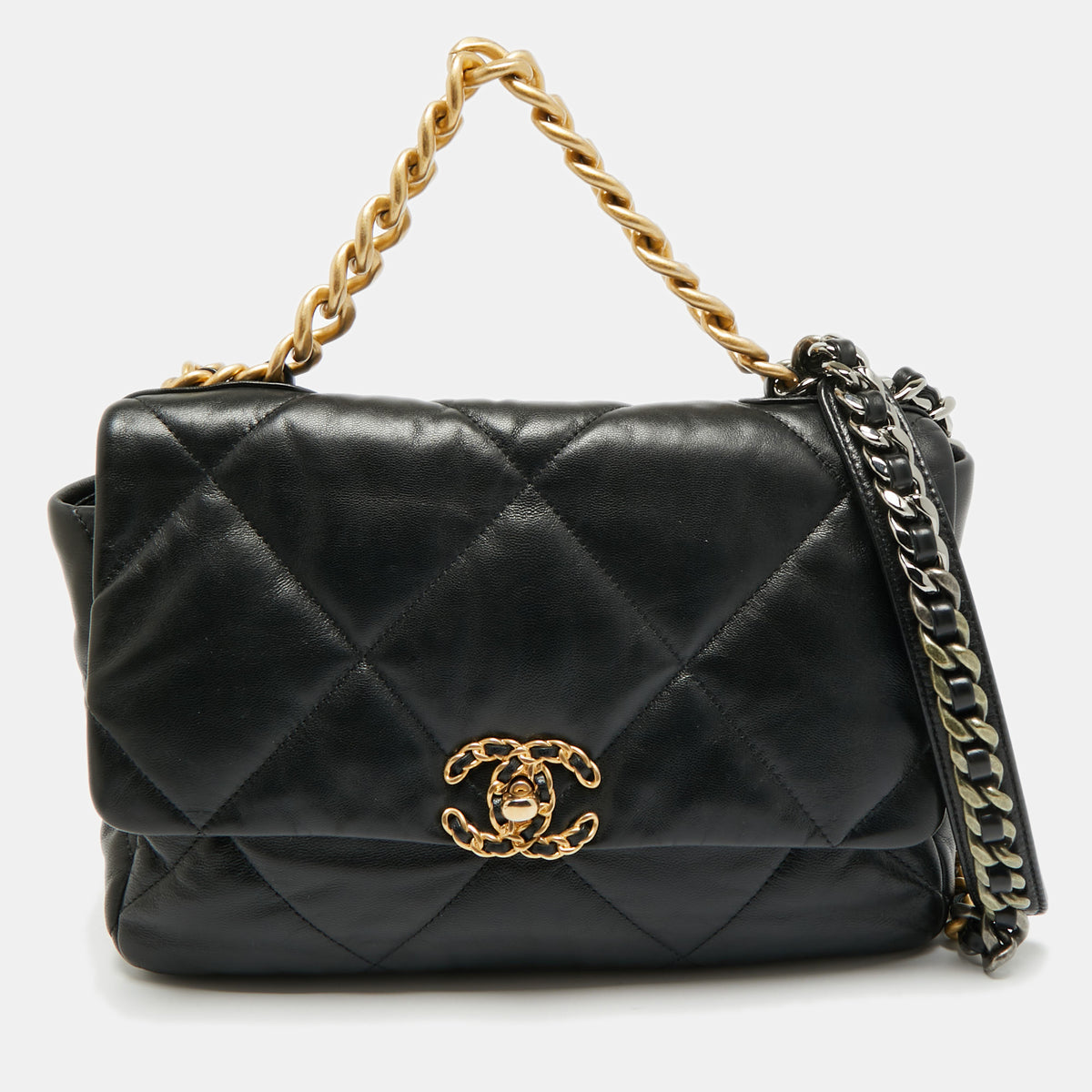 Chanel src:http://cdn.theluxurycloset.com/uploads/products/full/luxury-women-chanel-used-handbags-p1280242-001.jpg