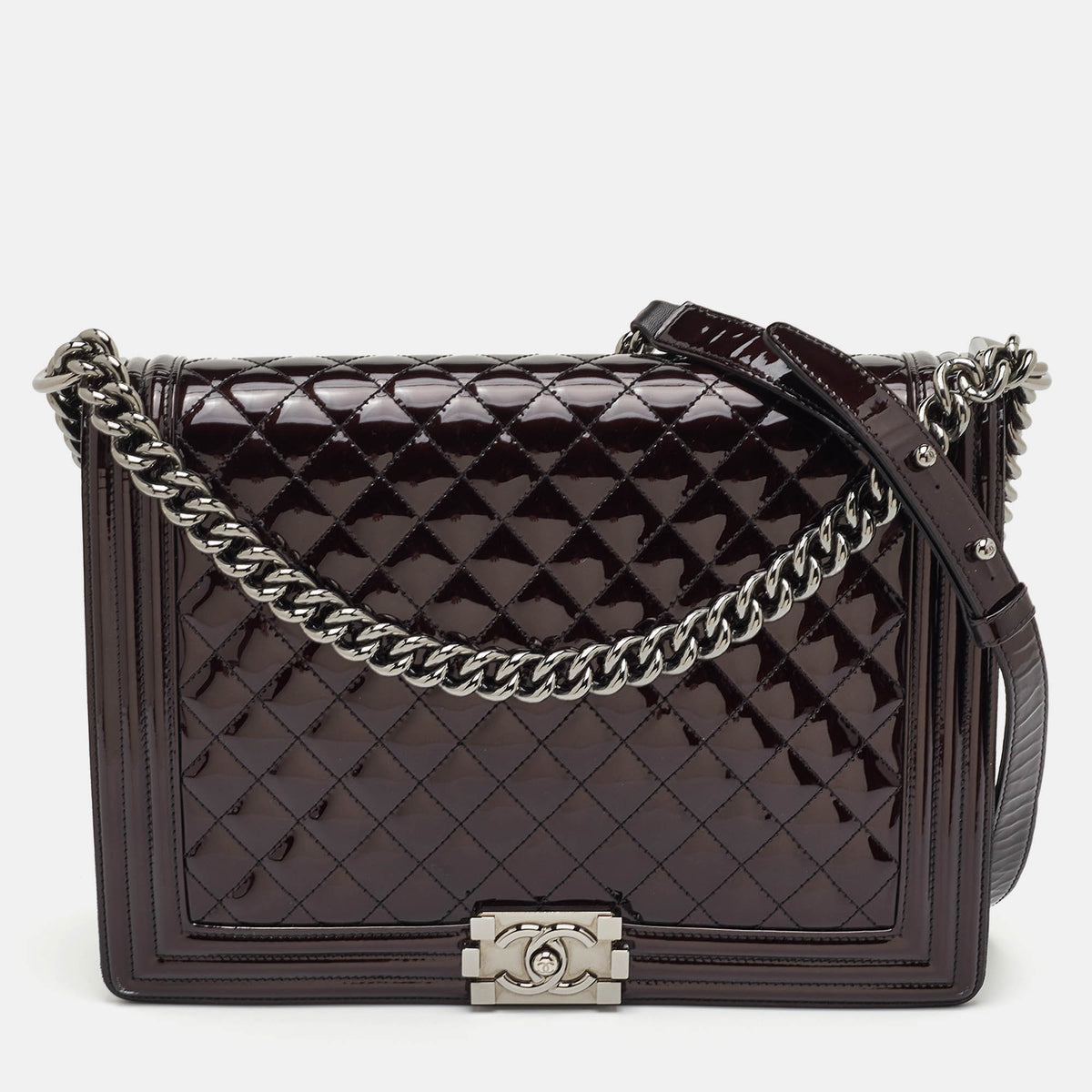 Chanel src:http://cdn.theluxurycloset.com/uploads/products/full/luxury-women-chanel-used-handbags-p1289217-001.jpg
