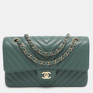 src:http://cdn.theluxurycloset.com/uploads/products/full/luxury-women-chanel-used-handbags-p1298738-001.jpg
