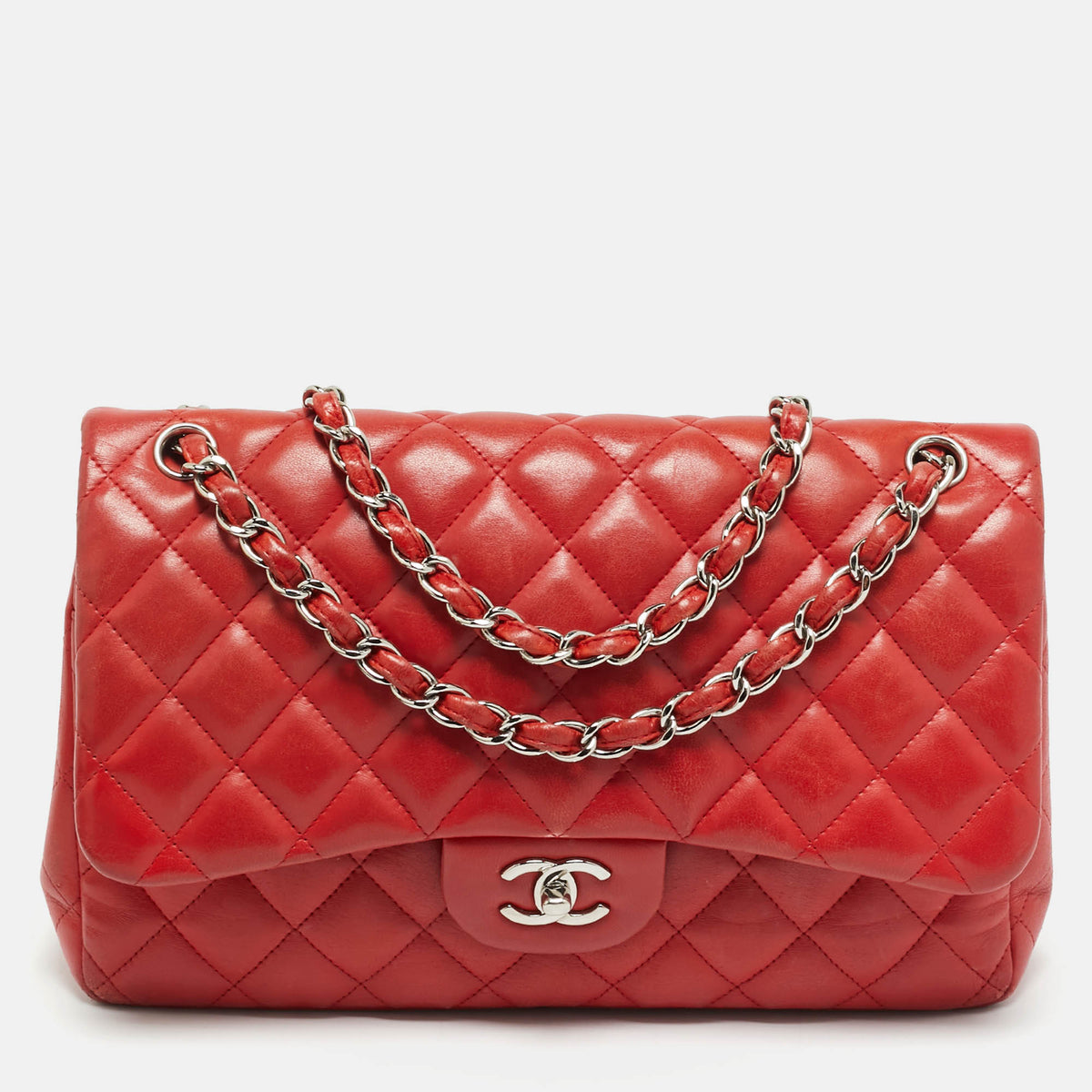 Chanel src:http://cdn.theluxurycloset.com/uploads/products/full/luxury-women-chanel-used-handbags-p1299709-001.jpg
