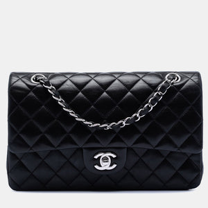 src:http://cdn.theluxurycloset.com/uploads/products/full/luxury-women-chanel-used-handbags-p1305078-001.jpg