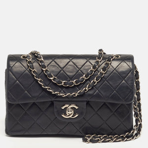 src:http://cdn.theluxurycloset.com/uploads/products/full/luxury-women-chanel-used-handbags-p1316507-016.jpg