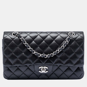src:http://cdn.theluxurycloset.com/uploads/products/full/luxury-women-chanel-used-handbags-p1325000-006.jpg
