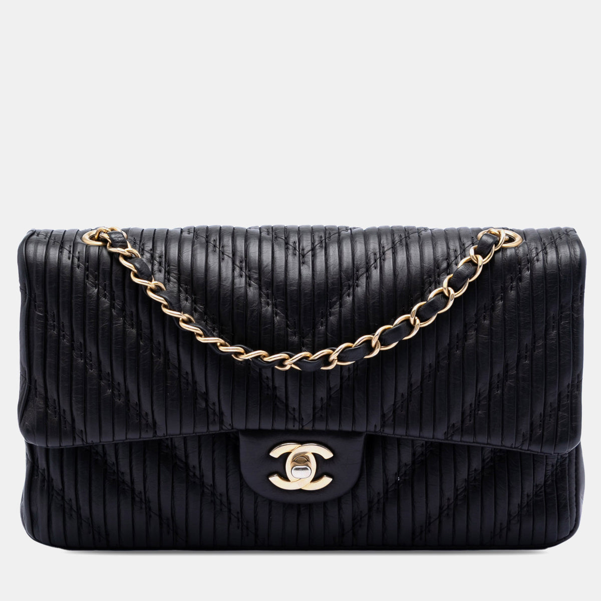 Chanel src:http://cdn.theluxurycloset.com/uploads/products/full/luxury-women-chanel-used-handbags-p1326015-007.jpg