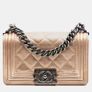 src:http://cdn.theluxurycloset.com/uploads/products/full/luxury-women-chanel-used-handbags-p1342097-003.jpg