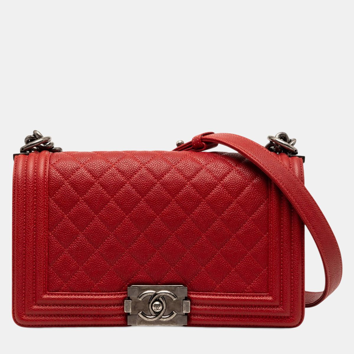 Chanel src:http://cdn.theluxurycloset.com/uploads/products/full/luxury-women-chanel-used-handbags-p1347267-007.jpg