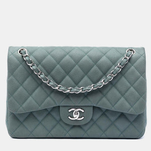 src:http://cdn.theluxurycloset.com/uploads/products/full/luxury-women-chanel-used-handbags-p1347269-004.jpg