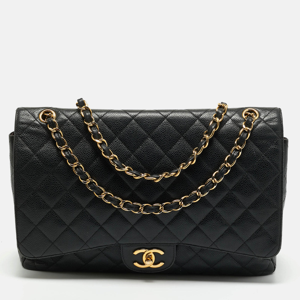 Chanel src:http://cdn.theluxurycloset.com/uploads/products/full/luxury-women-chanel-used-handbags-p1348436-001.jpg
