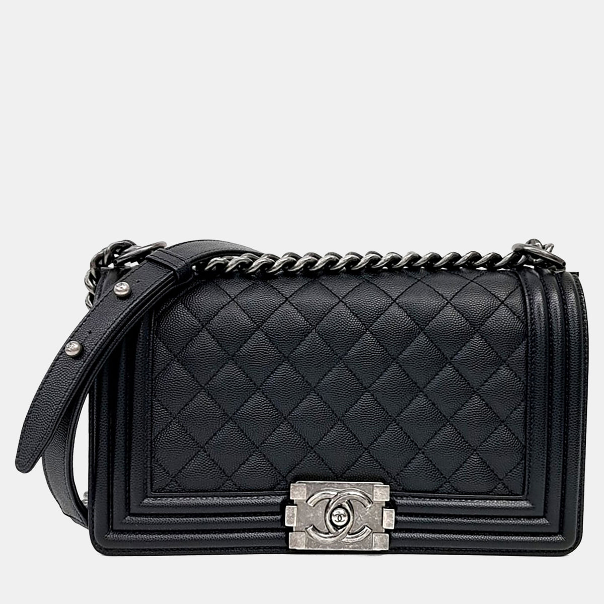 Chanel src:http://cdn.theluxurycloset.com/uploads/products/full/luxury-women-chanel-used-handbags-p1350195-004.jpg