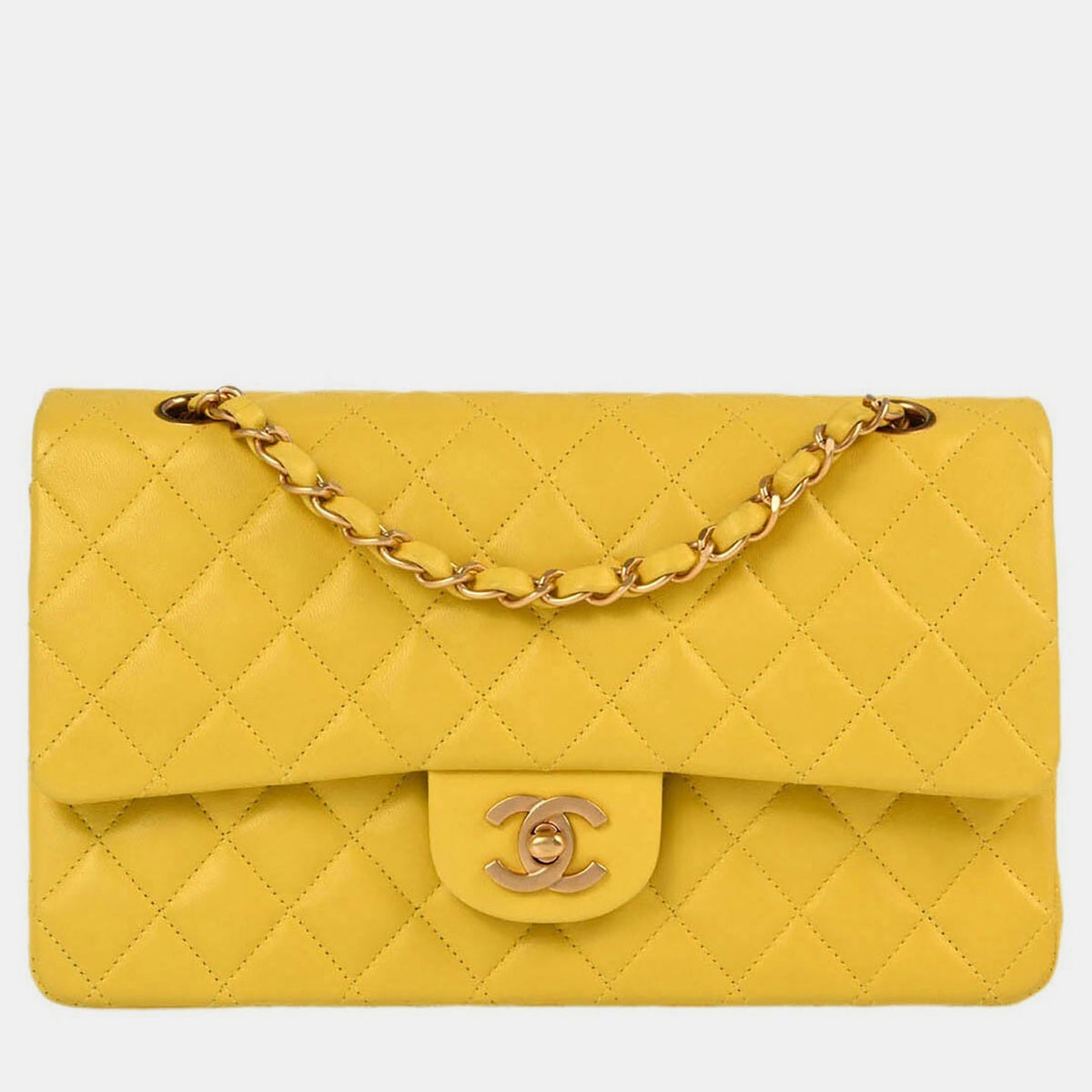 Chanel src:http://cdn.theluxurycloset.com/uploads/products/full/luxury-women-chanel-used-handbags-p1350813-006.jpg
