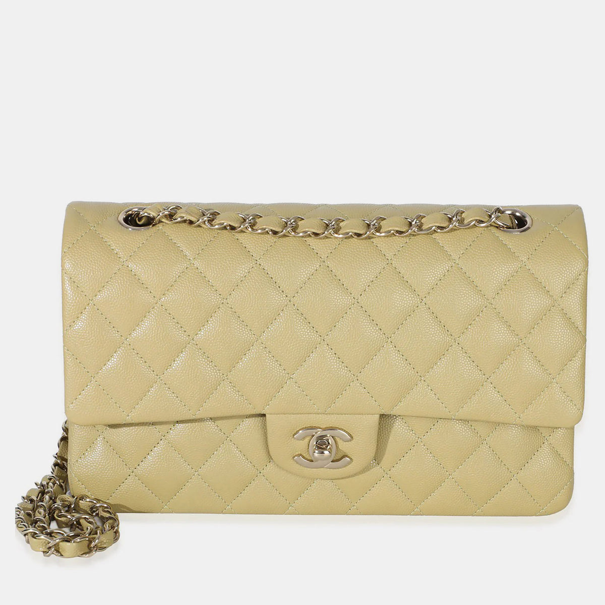 Chanel src:http://cdn.theluxurycloset.com/uploads/products/full/luxury-women-chanel-used-handbags-p1353122-007.jpg