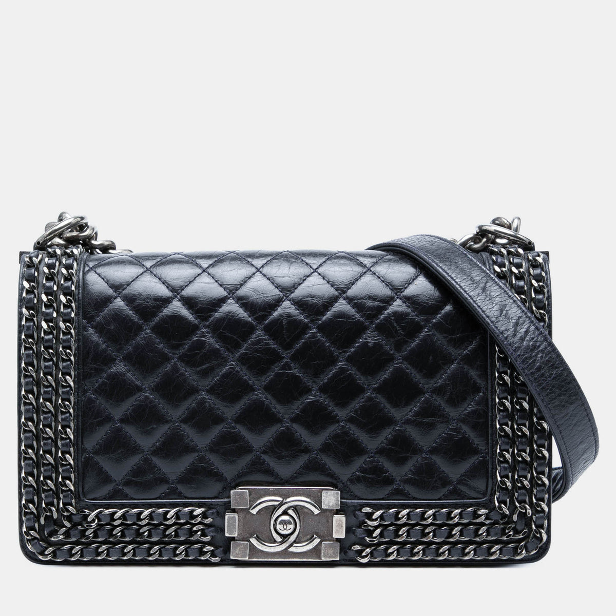 Chanel src:http://cdn.theluxurycloset.com/uploads/products/full/luxury-women-chanel-used-handbags-p1358893-007.jpg