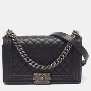 src:http://cdn.theluxurycloset.com/uploads/products/full/luxury-women-chanel-used-handbags-p1361686-001.jpg