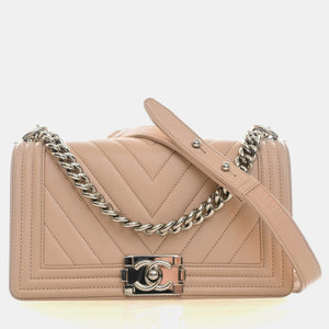 src:http://cdn.theluxurycloset.com/uploads/products/full/luxury-women-chanel-used-handbags-p1366834-011.jpg