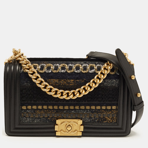 src:http://cdn.theluxurycloset.com/uploads/products/full/luxury-women-chanel-used-handbags-p1369409-001.jpg