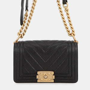 src:http://cdn.theluxurycloset.com/uploads/products/full/luxury-women-chanel-used-handbags-p1389250-014.jpg