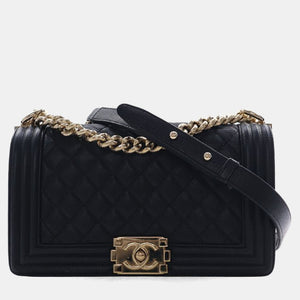 src:http://cdn.theluxurycloset.com/uploads/products/full/luxury-women-chanel-used-handbags-p1391503-012.jpg