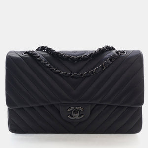 src:http://cdn.theluxurycloset.com/uploads/products/full/luxury-women-chanel-used-handbags-p1391532-009.jpg