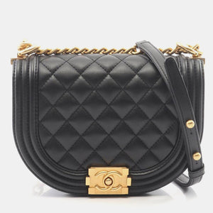 src:http://cdn.theluxurycloset.com/uploads/products/full/luxury-women-chanel-used-handbags-p1391838-015.jpg