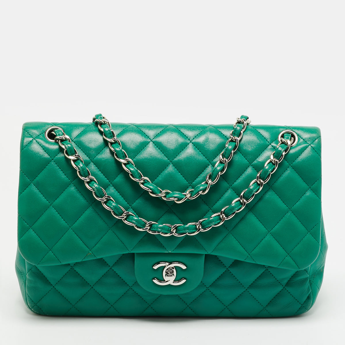 Chanel src:http://cdn.theluxurycloset.com/uploads/products/full/luxury-women-chanel-used-handbags-p1393289-001.jpg