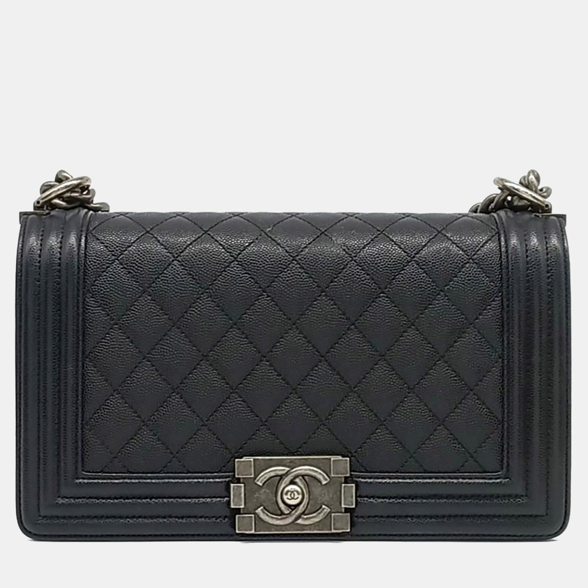 Chanel src:http://cdn.theluxurycloset.com/uploads/products/full/luxury-women-chanel-used-handbags-p1396058-010.jpg