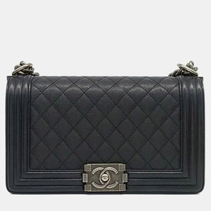 src:http://cdn.theluxurycloset.com/uploads/products/full/luxury-women-chanel-used-handbags-p1396058-010.jpg