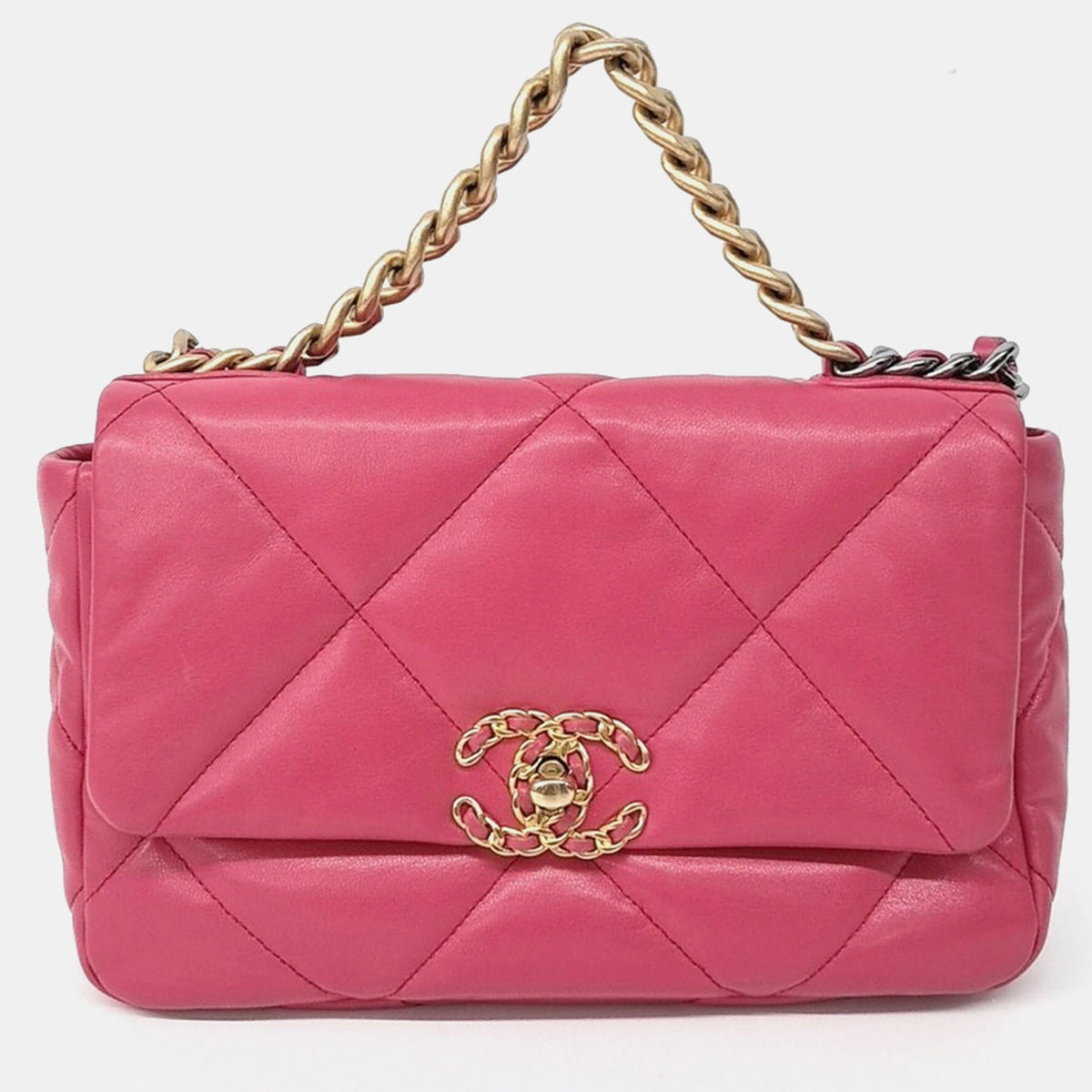 Chanel src:http://cdn.theluxurycloset.com/uploads/products/full/luxury-women-chanel-used-handbags-p1396093-002.jpg