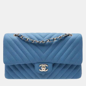src:http://cdn.theluxurycloset.com/uploads/products/full/luxury-women-chanel-used-handbags-p1396843-004.jpg