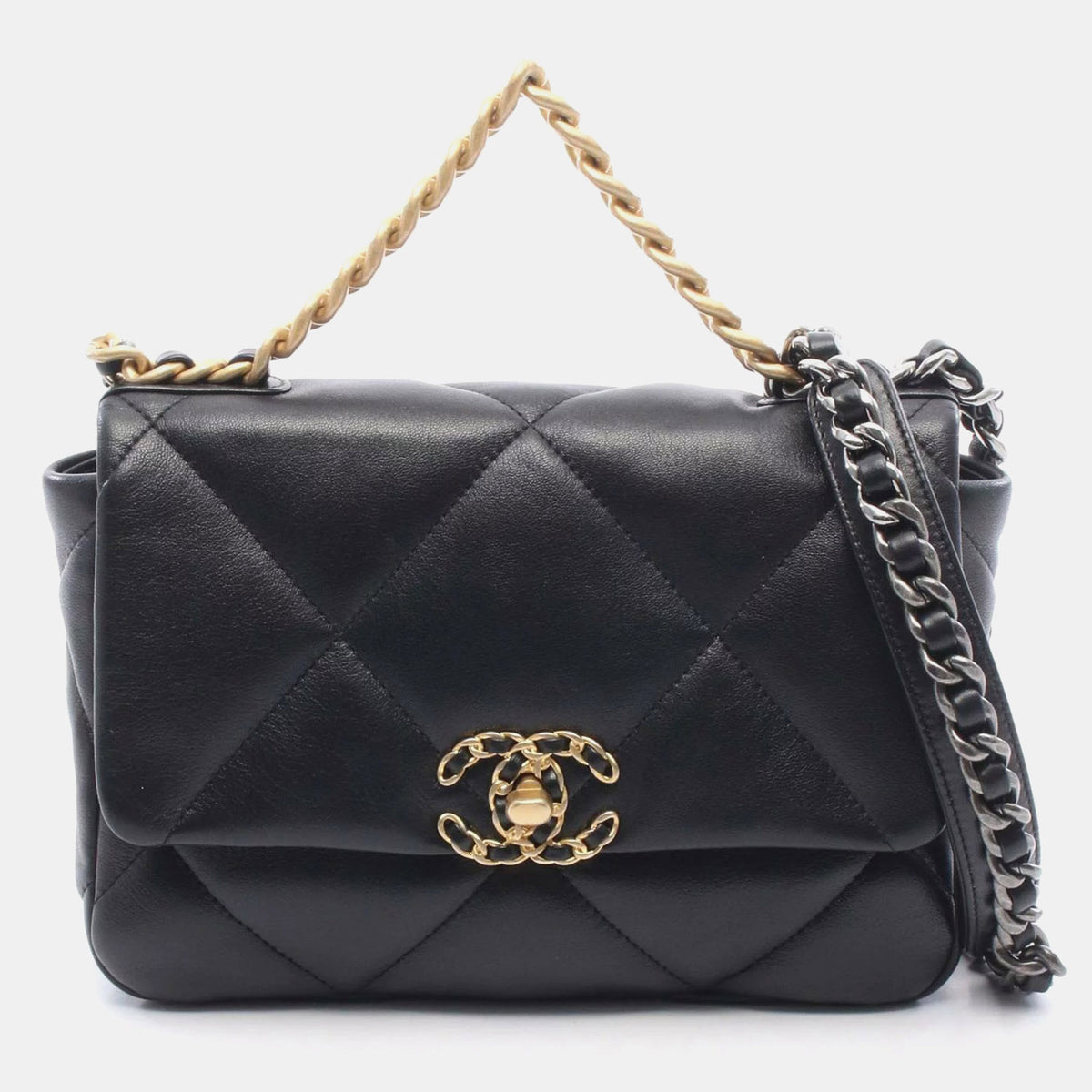 Chanel src:http://cdn.theluxurycloset.com/uploads/products/full/luxury-women-chanel-used-handbags-p1398818-007.jpg